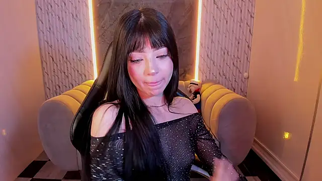  mia collins b  online show from 10.16.25