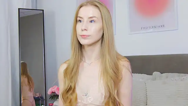 VioletiSwone online show from 09.20.25