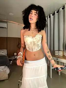 Snapshot of Lianh_Benett chatting on 09.30.25 Lianh Benett online show from 09.30.25