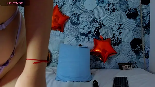 Snapshot of Mikasa_Horny chatting on 10.28.25 Mikasa Horny online show from 10.28.25