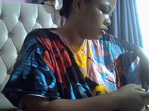 Snapshot of Amberay1 chatting on 11.05.25 Amberay1 online show from 11.05.25