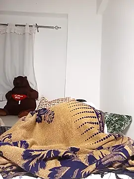 Bella045 online show from 12.21.24