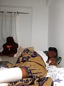 Bella045 online show from 12.21.24