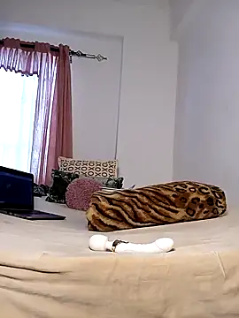 Bella045 online show from 03.12.25