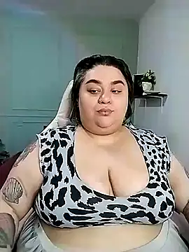 tiffany laurens online show from 01.06.25