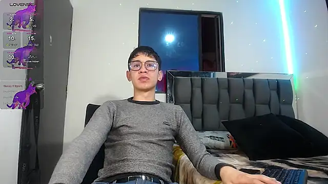 Snapshot of Mr_daren_ chatting on 02.01.25 Mr daren online show from 02.01.25