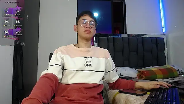 Snapshot of Mr_daren_ chatting on 02.04.25 Mr daren online show from 02.04.25