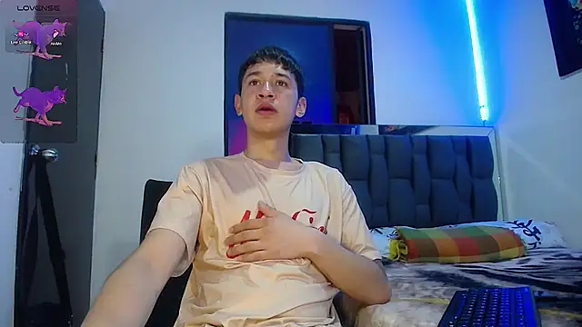 Snapshot of Mr_daren_ chatting on 02.07.25 Mr daren online show from 02.07.25