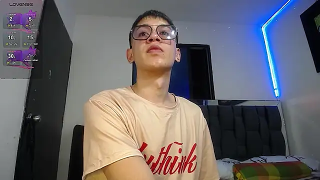 Snapshot of Mr_daren_ chatting on 02.11.25 Mr daren online show from 02.11.25