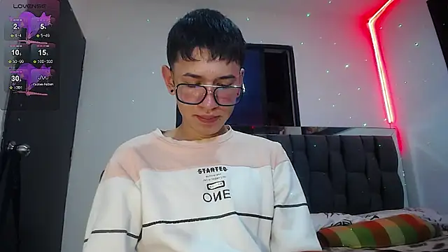 Snapshot of Mr_daren_ chatting on 02.12.25 Mr daren online show from 02.12.25