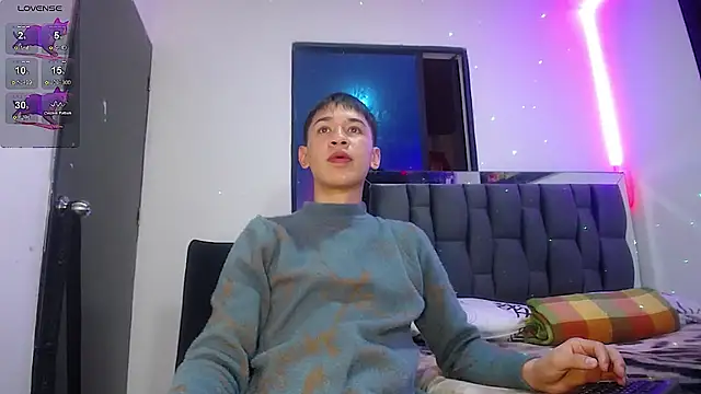 Snapshot of Mr_daren_ chatting on 02.15.25 Mr daren online show from 02.15.25