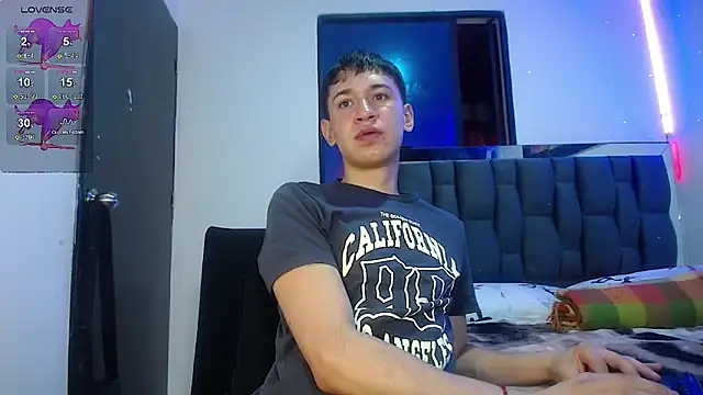 Snapshot of Mr_daren_ chatting on 02.17.25 Mr daren online show from 02.17.25