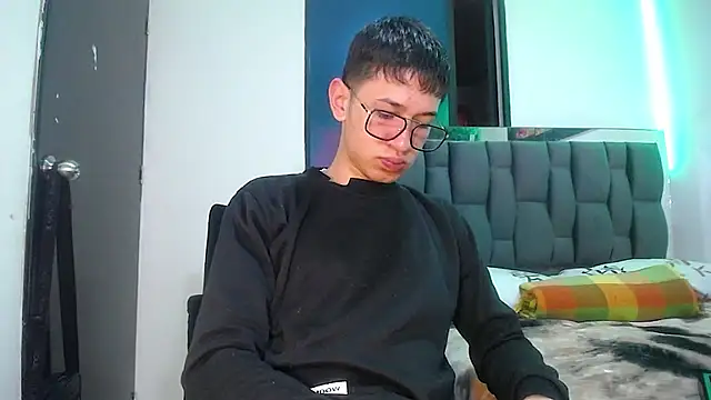 Snapshot of Mr_daren_ chatting on 02.19.25 Mr daren online show from 02.19.25