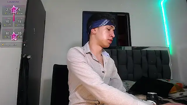 Snapshot of Mr_daren_ chatting on 03.22.25 Mr daren online show from 03.22.25