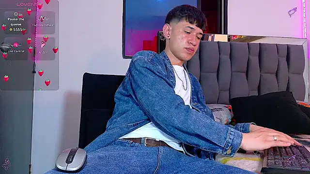 Snapshot of Mr_daren_ chatting on 09.13.25 Mr daren online show from 09.13.25