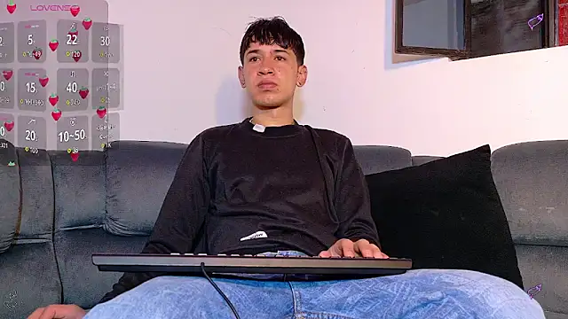 Snapshot of Mr_daren_ chatting on 10.02.25 Mr daren online show from 10.02.25