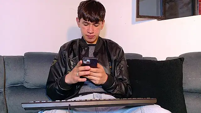 Snapshot of Mr_daren_ chatting on 10.14.25 Mr daren online show from 10.14.25