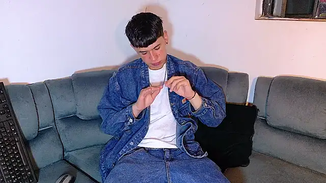 Snapshot of Mr_daren_ chatting on 10.25.25 Mr daren online show from 10.25.25