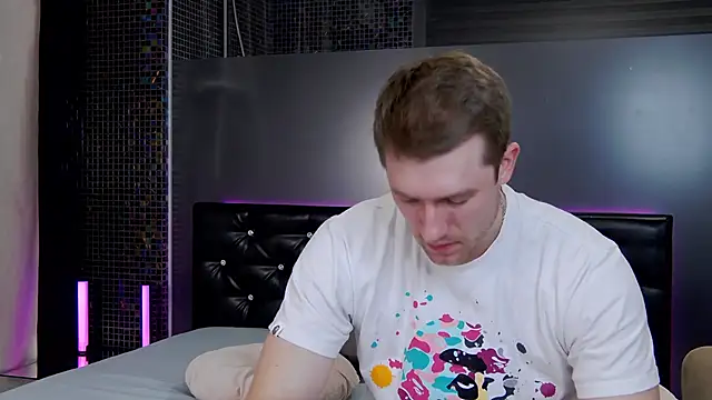 Snapshot of EthanPinkman chatting on 09.16.25 EthanPinkman online show from 09.16.25