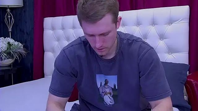 Snapshot of EthanPinkman chatting on 09.22.25 EthanPinkman online show from 09.22.25