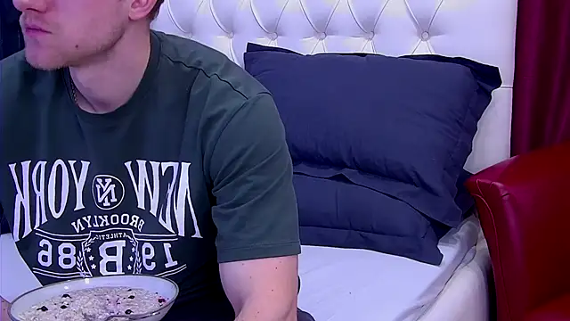 Snapshot of EthanPinkman chatting on 09.25.25 EthanPinkman online show from 09.25.25