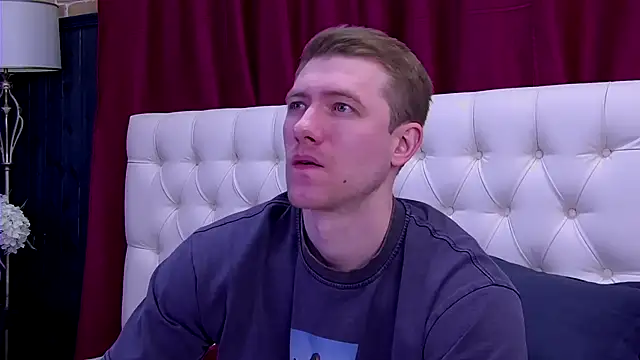 Snapshot of EthanPinkman chatting on 09.28.25 EthanPinkman online show from 09.28.25