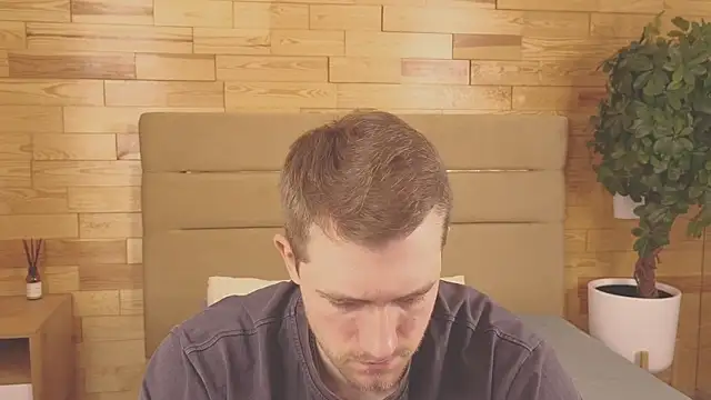 Snapshot of EthanPinkman chatting on 10.02.25 EthanPinkman online show from 10.02.25