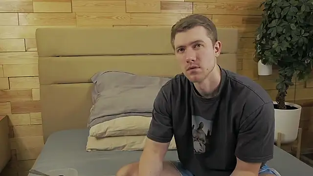 Snapshot of EthanPinkman chatting on 10.15.25 EthanPinkman online show from 10.15.25