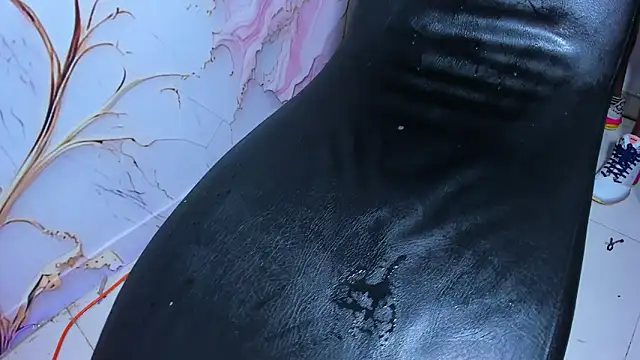 wild demongirl online show from 12.14.24