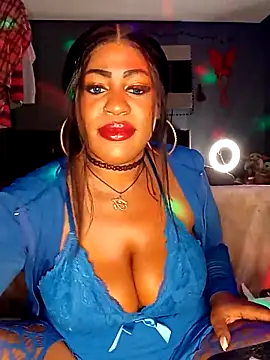 Snapshot of AmazonianMistress chatting on 03.19.25 AmazonianMistress online show from 03.19.25