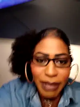 Snapshot of AmazonianMistress chatting on 09.08.25 AmazonianMistress online show from 09.08.25