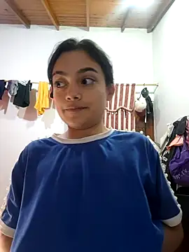 Snapshot of littlemelii chatting on 12.22.24 littlemelii online show from 12.22.24