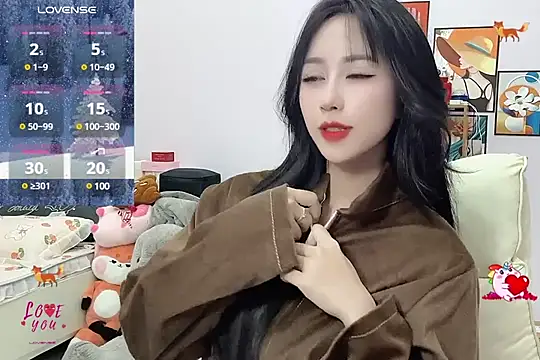  LLisa  online show from 01.10.25