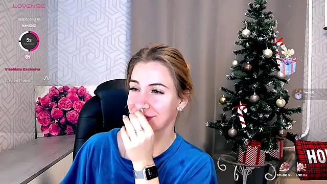 Snapshot of Naughty__Megan chatting on 01.14.25 Naughty Megan online show from 01.14.25