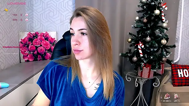 Snapshot of Naughty__Megan chatting on 01.15.25 Naughty Megan online show from 01.15.25