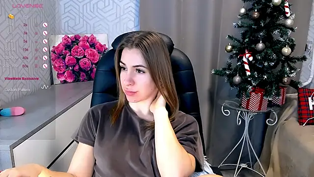 Snapshot of Naughty__Megan chatting on 01.21.25 Naughty Megan online show from 01.21.25