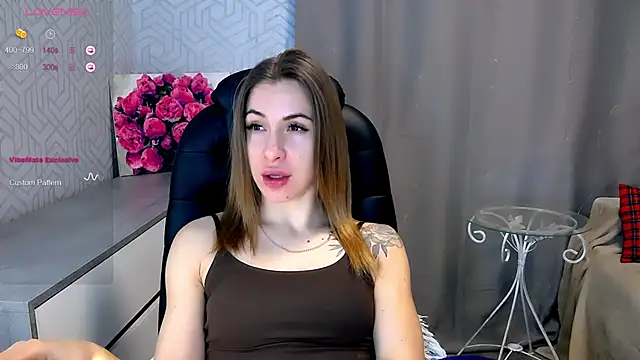 Snapshot of Naughty__Megan chatting on 02.18.25 Naughty Megan online show from 02.18.25