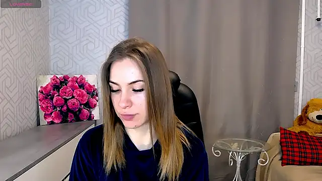 Snapshot of Naughty__Megan chatting on 03.18.25 Naughty Megan online show from 03.18.25