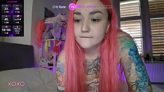 Snapshot of PinkHurricaneOfficial chatting on 02.11.25 PinkHurricaneOfficial online show from 02.11.25