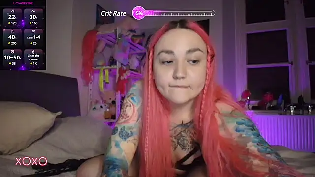 Snapshot of PinkHurricaneOfficial chatting on 02.14.25 PinkHurricaneOfficial online show from 02.14.25