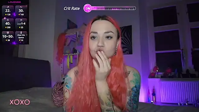 Snapshot of PinkHurricaneOfficial chatting on 02.24.25 PinkHurricaneOfficial online show from 02.24.25