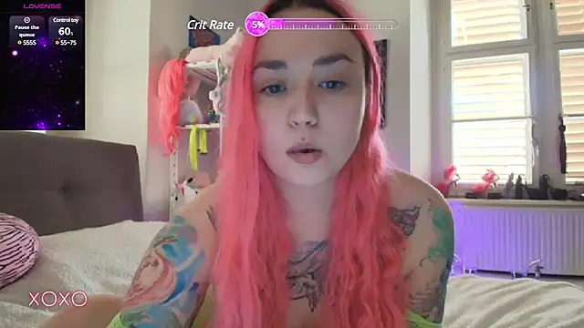 Snapshot of PinkHurricaneOfficial chatting on 03.04.25 PinkHurricaneOfficial online show from 03.04.25