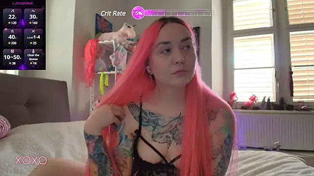 Snapshot of PinkHurricaneOfficial chatting on 03.05.25 PinkHurricaneOfficial online show from 03.05.25