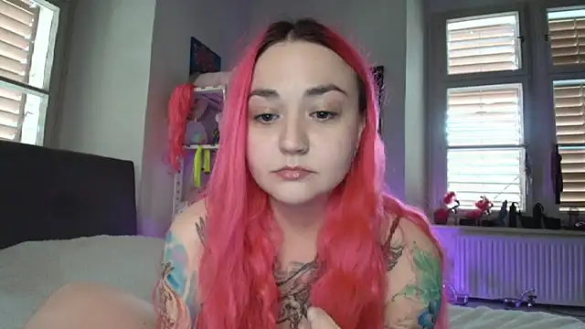 Snapshot of PinkHurricaneOfficial chatting on 03.13.25 PinkHurricaneOfficial online show from 03.13.25