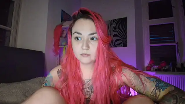 Snapshot of PinkHurricaneOfficial chatting on 03.21.25 PinkHurricaneOfficial online show from 03.21.25