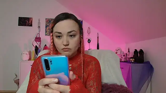 Snapshot of PinkHurricaneOfficial chatting on 09.14.25 PinkHurricaneOfficial online show from 09.14.25