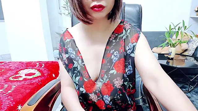 Snapshot of Miu-Le chatting on 05.27.26 Miu-Le online show from 05.27.26