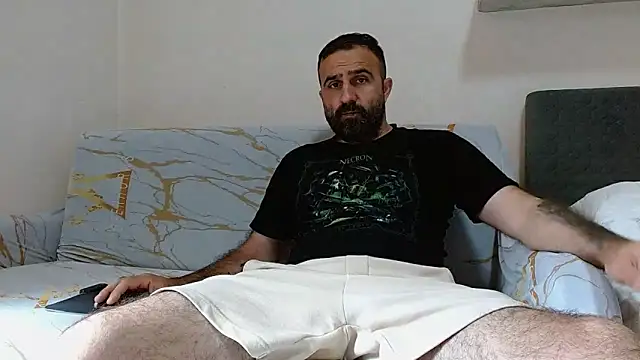 Snapshot of ivat80 chatting on 05.21.26 ivat80 online show from 05.21.26