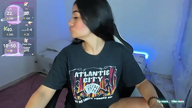 Riana Kean online show from 02.24.25