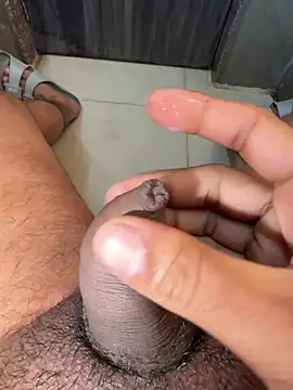 Snapshot of Cum_on_your_tityyy chatting on 11.19.25 Cum on your tityyy online show from 11.19.25